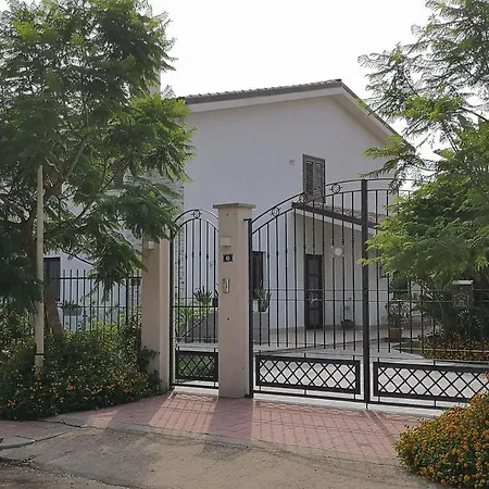 Holiday home L'agapanto